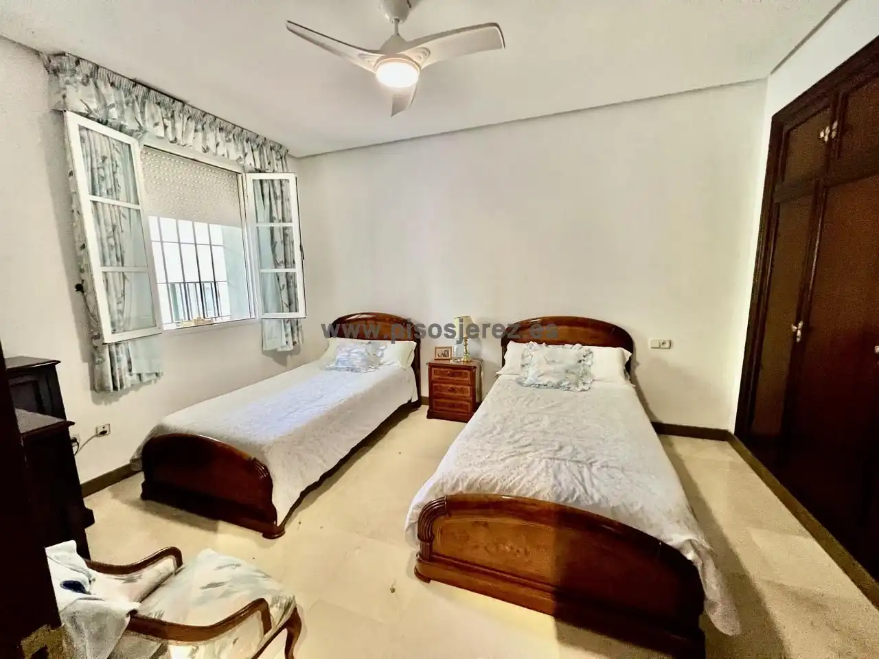 Bedroom of Houses for sale in Jerez de la Frontera