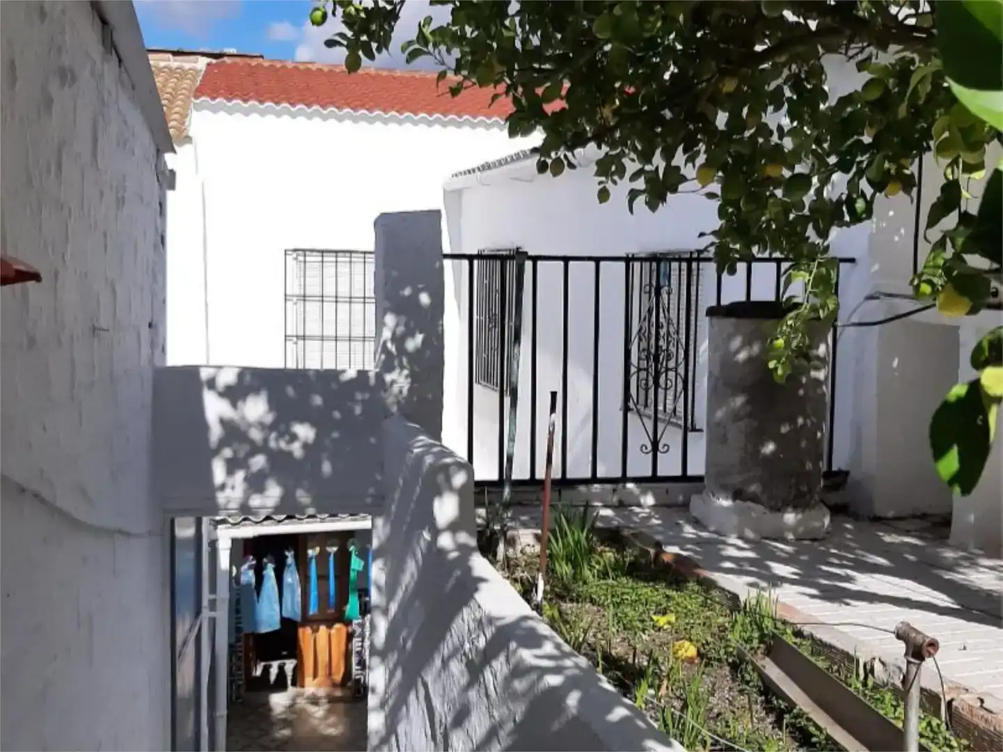 Vista exterior de Casa adosada en venda en Nueva Carteya