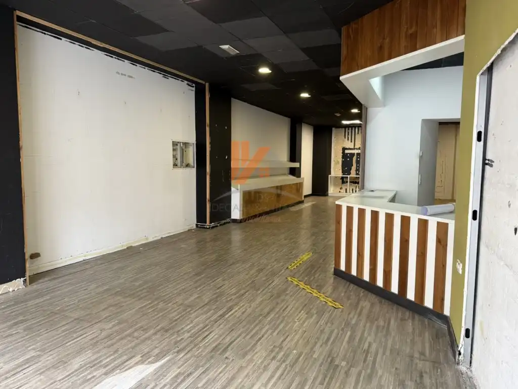 Local comercial de lloguer a Avenida Rosalia Castro 25, imagen 15