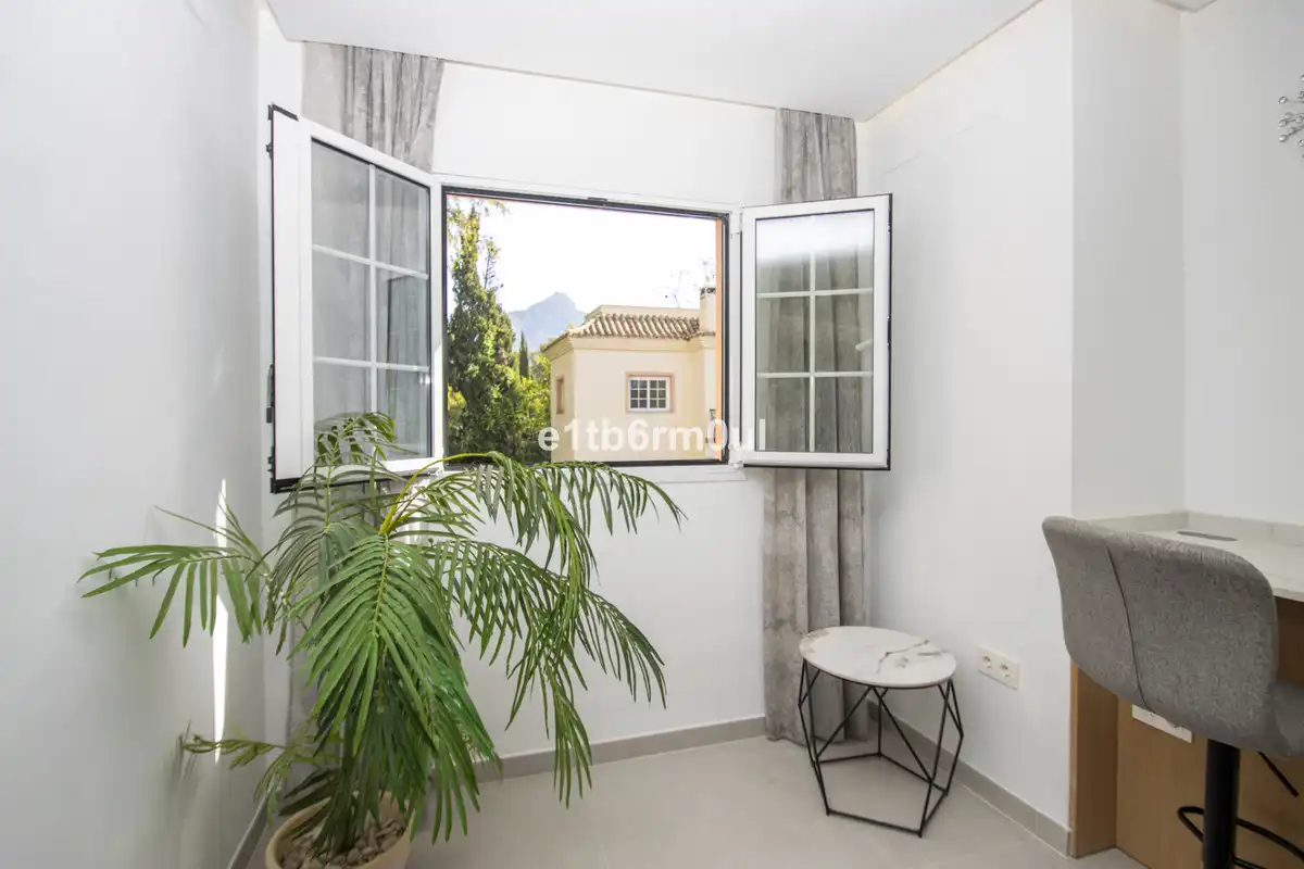 Flat with lift for sale in Nueva Andalucía, imagen 21
