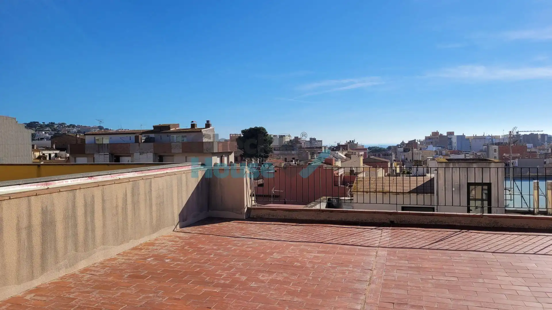 Wohnungen zur Miete in Carrer de l'Algavira, Eixample