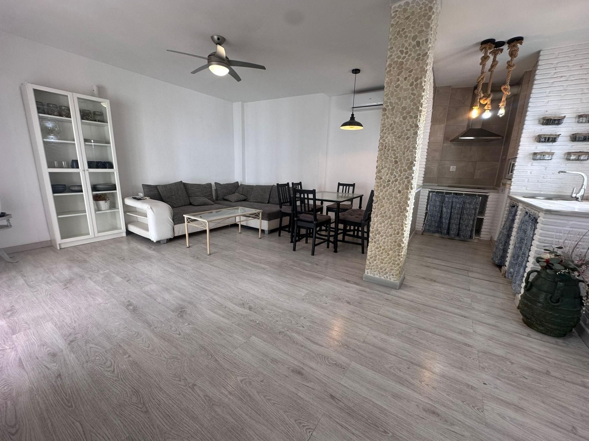 Sala d'estar de Pis en venda en  Córdoba Capital amb Aire condicionat i Terrassa