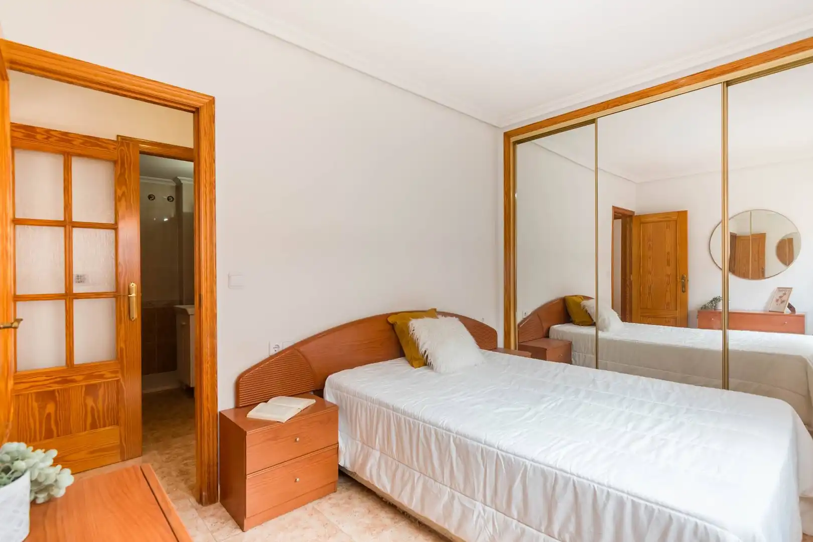 Habitación de Apartamento en venta en Murcia con Aire acondicionado, Trastero y Amueblado