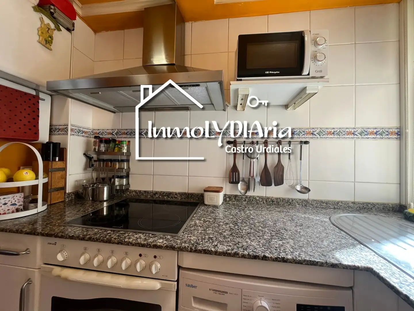 Cocina de Piso en venta en Alonsotegi con Calefacción, Parquet y Amueblado