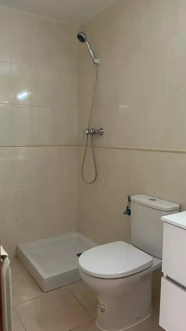 Bany de Pis en venda en Hostalric amb Calefacció, Traster i Balcó