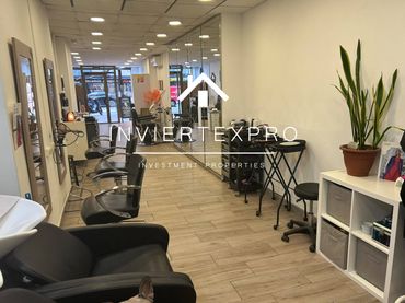 Locale commerciale in cessione a Avinguda de Manuel Girona