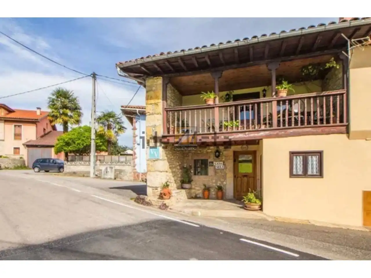 Außenansicht von Einfamilien-Reihenhaus zum Verkauf in Piloña mit Heizung, Privatgarten und Terrasse