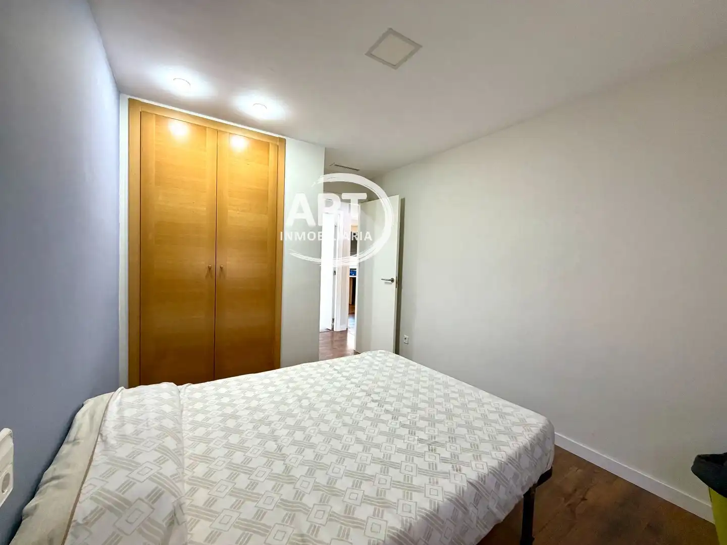 Dormitori de Casa o xalet en venda en La Pobla de Vallbona amb Aire condicionat, Calefacció i Jardí privat