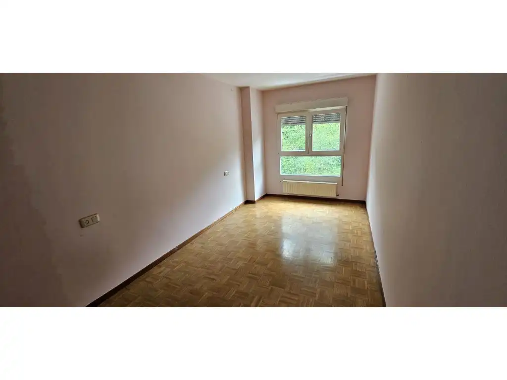 Bedroom of Flat for sale in Morcín