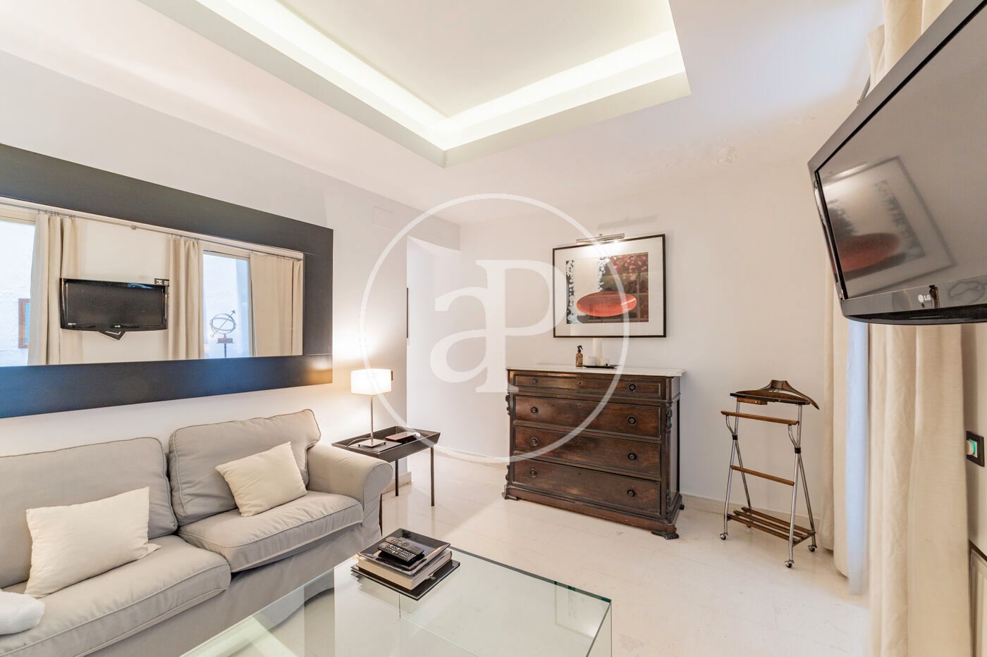 Sala d'estar de Pis en venda en  Madrid Capital amb Calefacció, Terrassa i Moblat