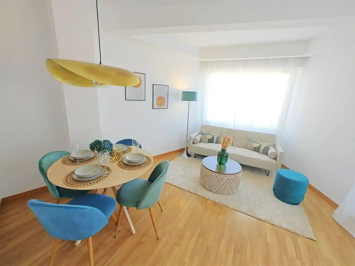 Sala d'estar de Àtic en venda en  Madrid Capital amb Aire condicionat