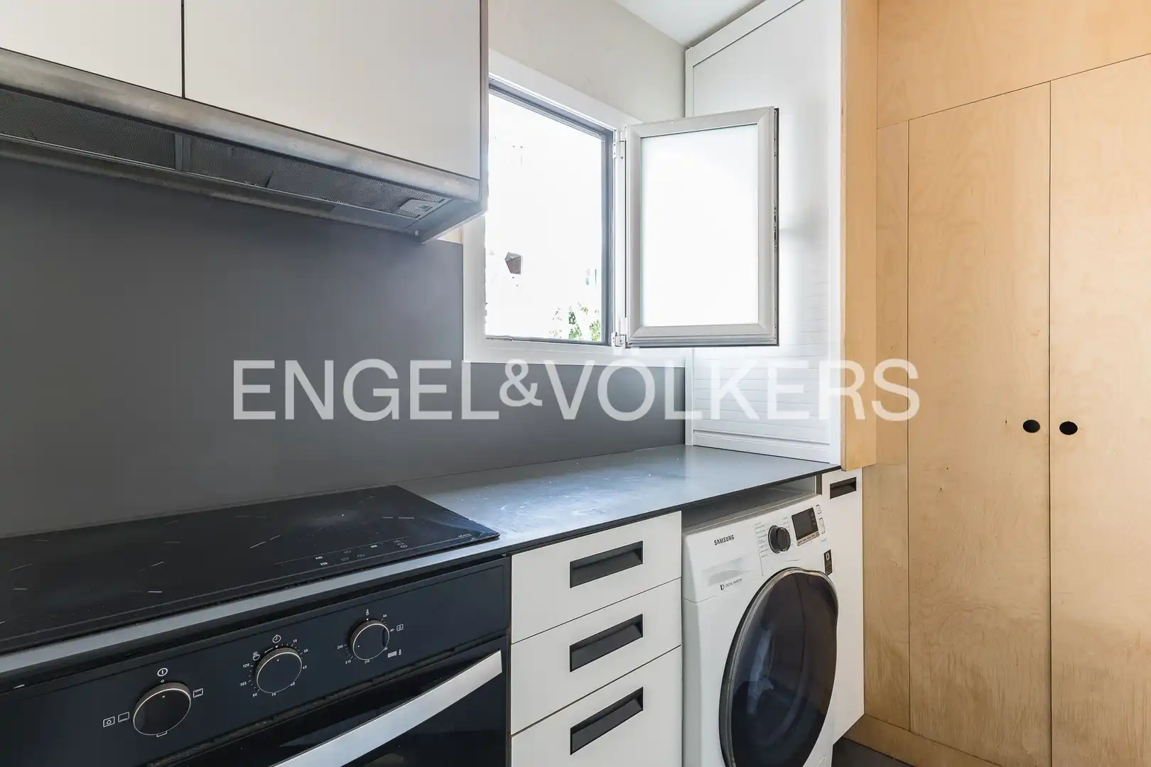 Cuina de Apartament en venda en Sant Joan Despí amb Aire condicionat, Calefacció i Moblat