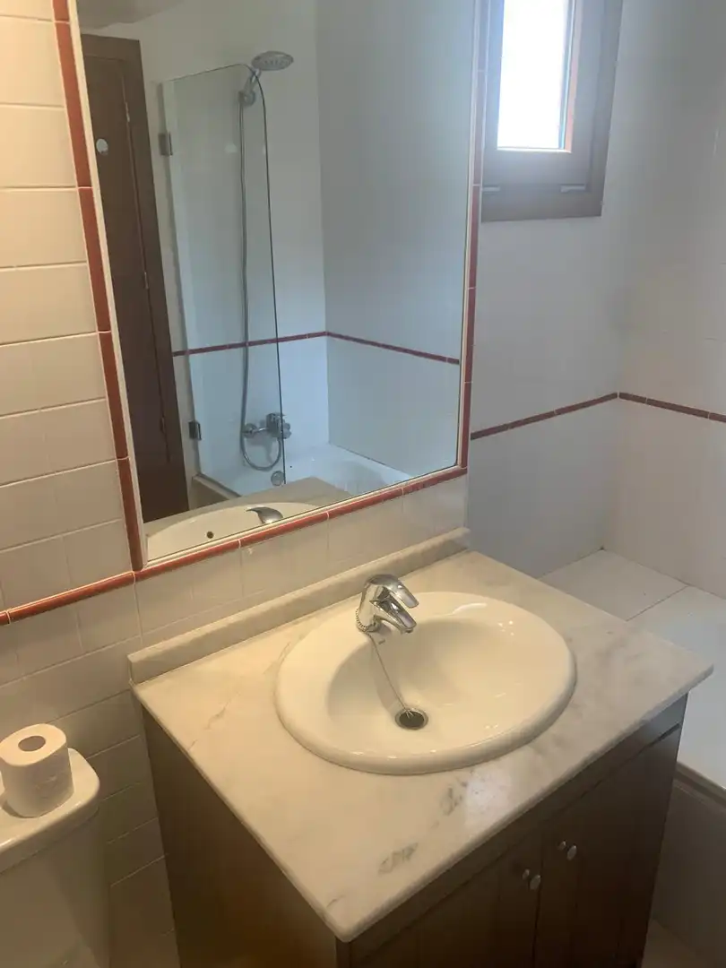Baño de Apartamento en venta en Torrevieja con Aire acondicionado, Calefacción y Terraza