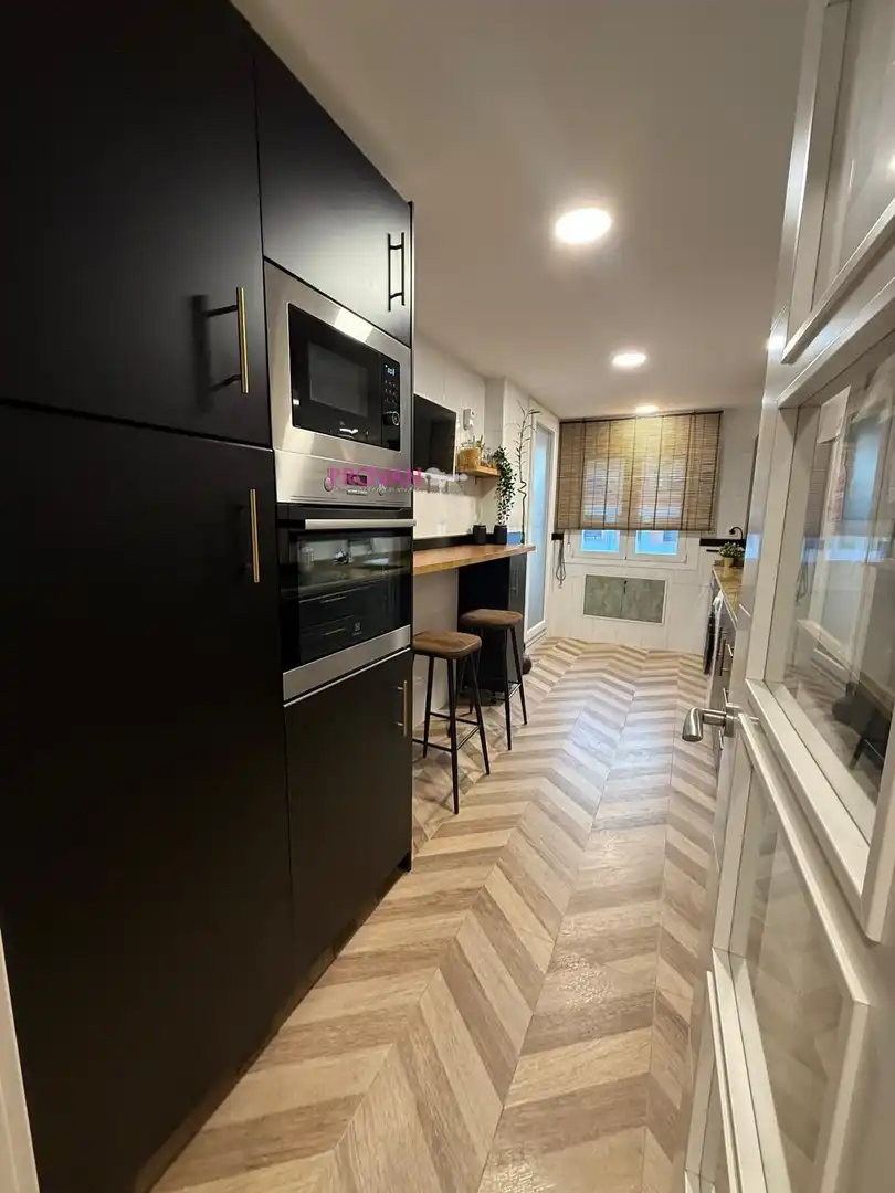 Cocina de Piso en venta en Alcalá de Henares con Aire acondicionado, Calefacción y Trastero