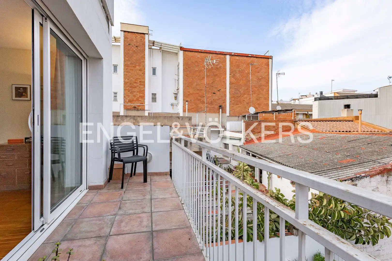 Terrassa de Casa o xalet en venda en Sant Joan Despí amb Aire condicionat, Calefacció i Jardí privat