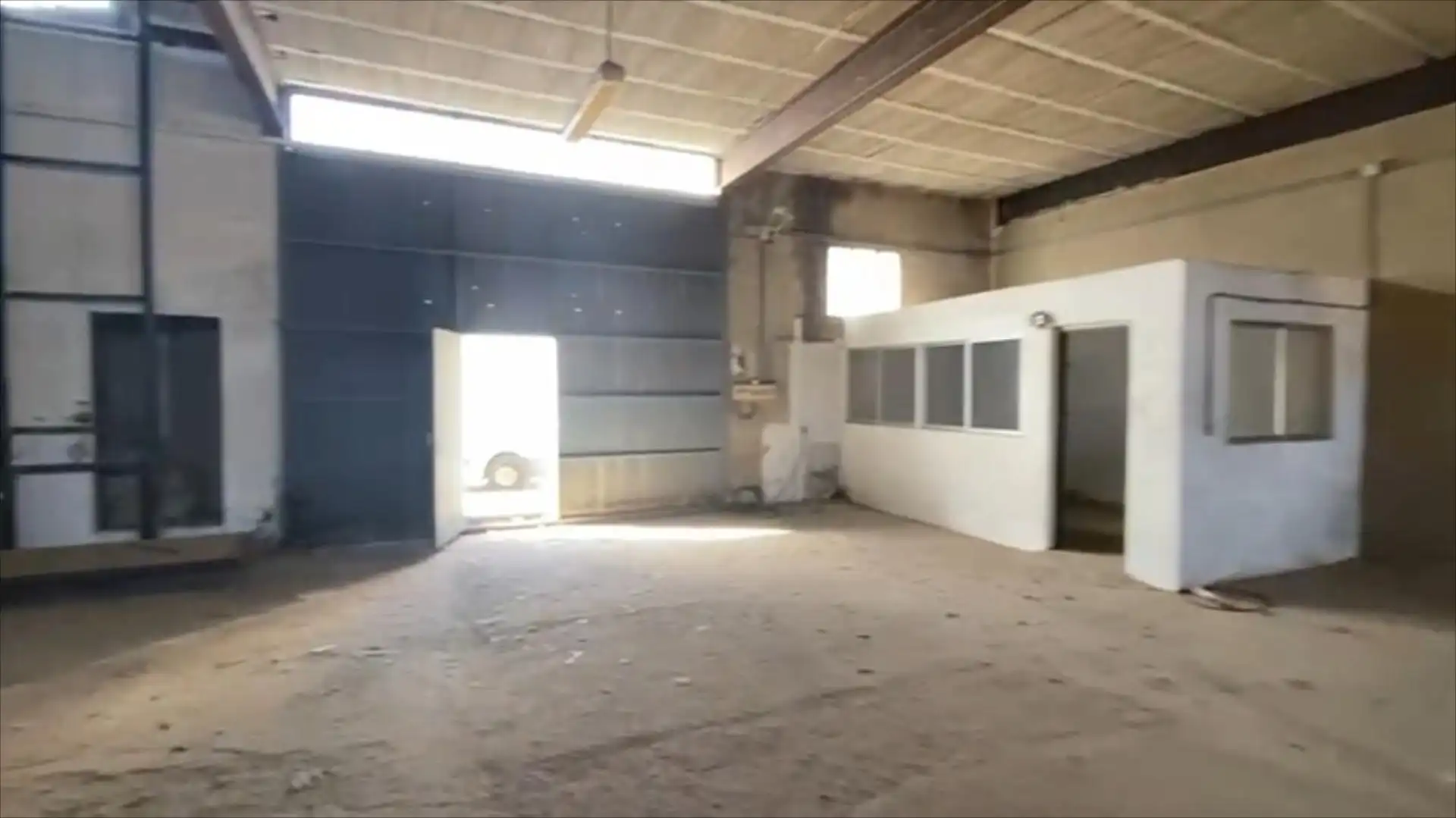Nave industrial en venta en El Valle