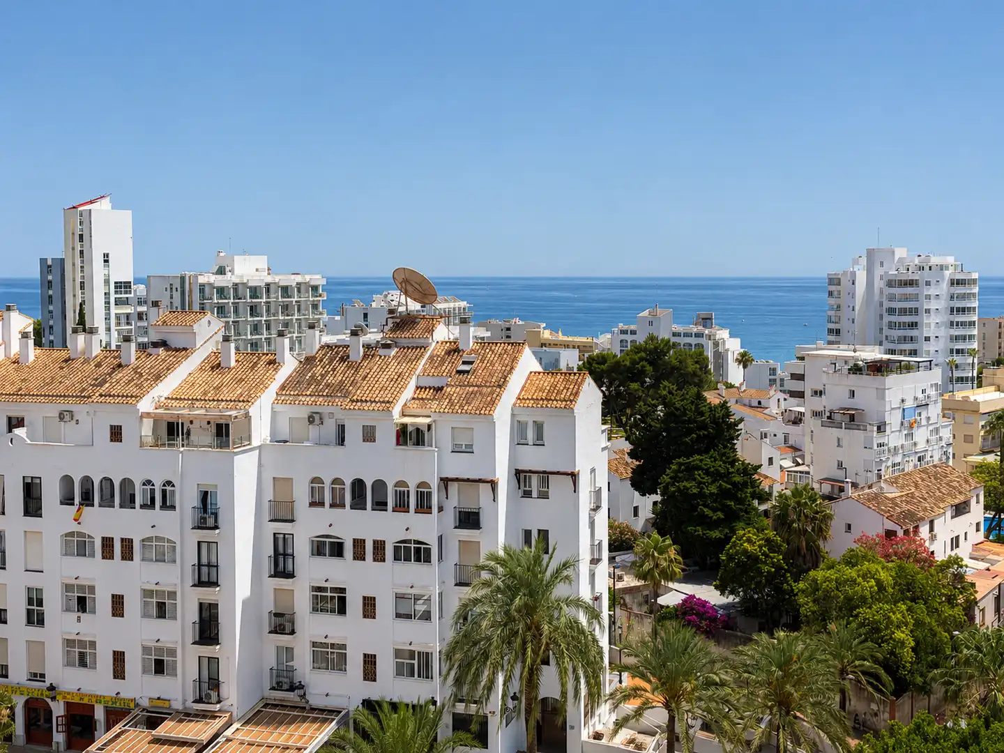 Vista exterior de Estudio en venta en Benalmádena con Aire acondicionado, Terraza y Amueblado