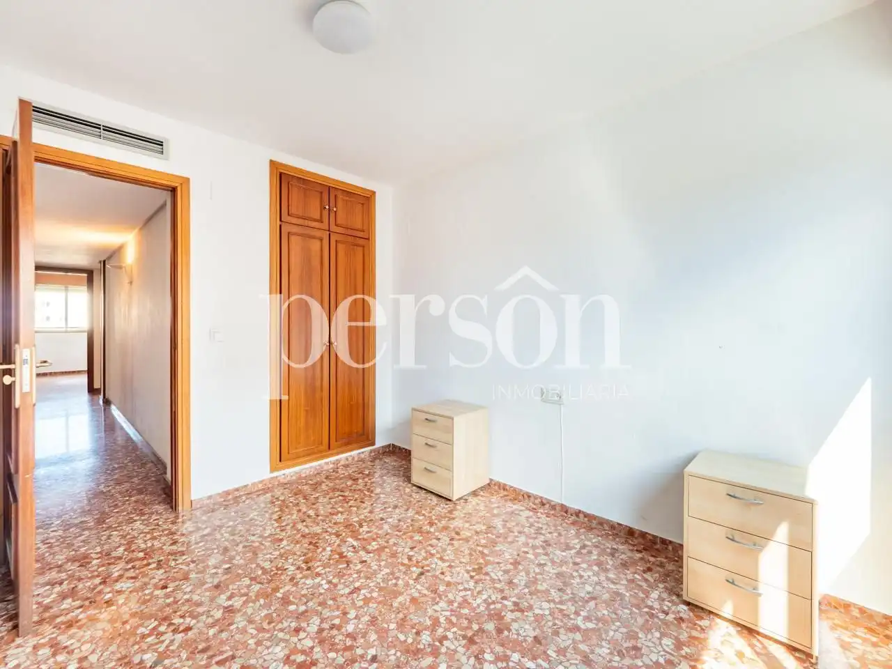 Habitación de Piso de alquiler en Valencia con Aire acondicionado, Parquet y Amueblado