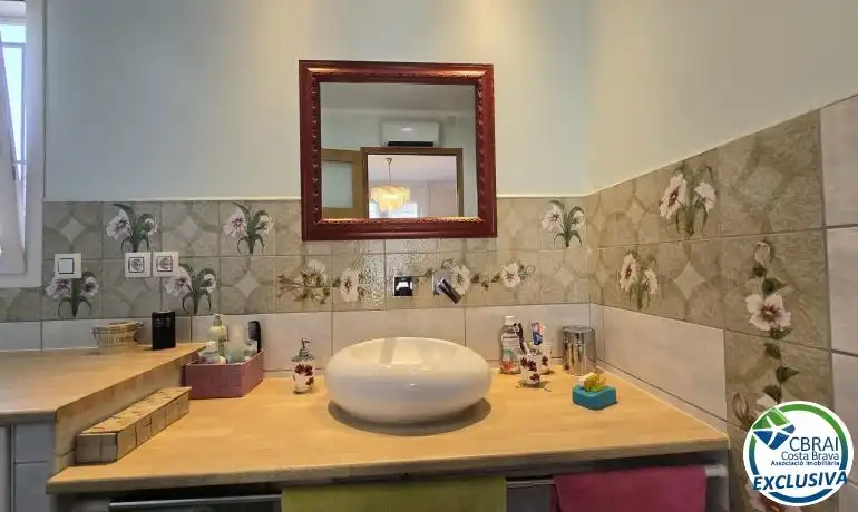Bany de Casa o xalet en venda en Roses amb Calefacció, Jardí privat i Traster