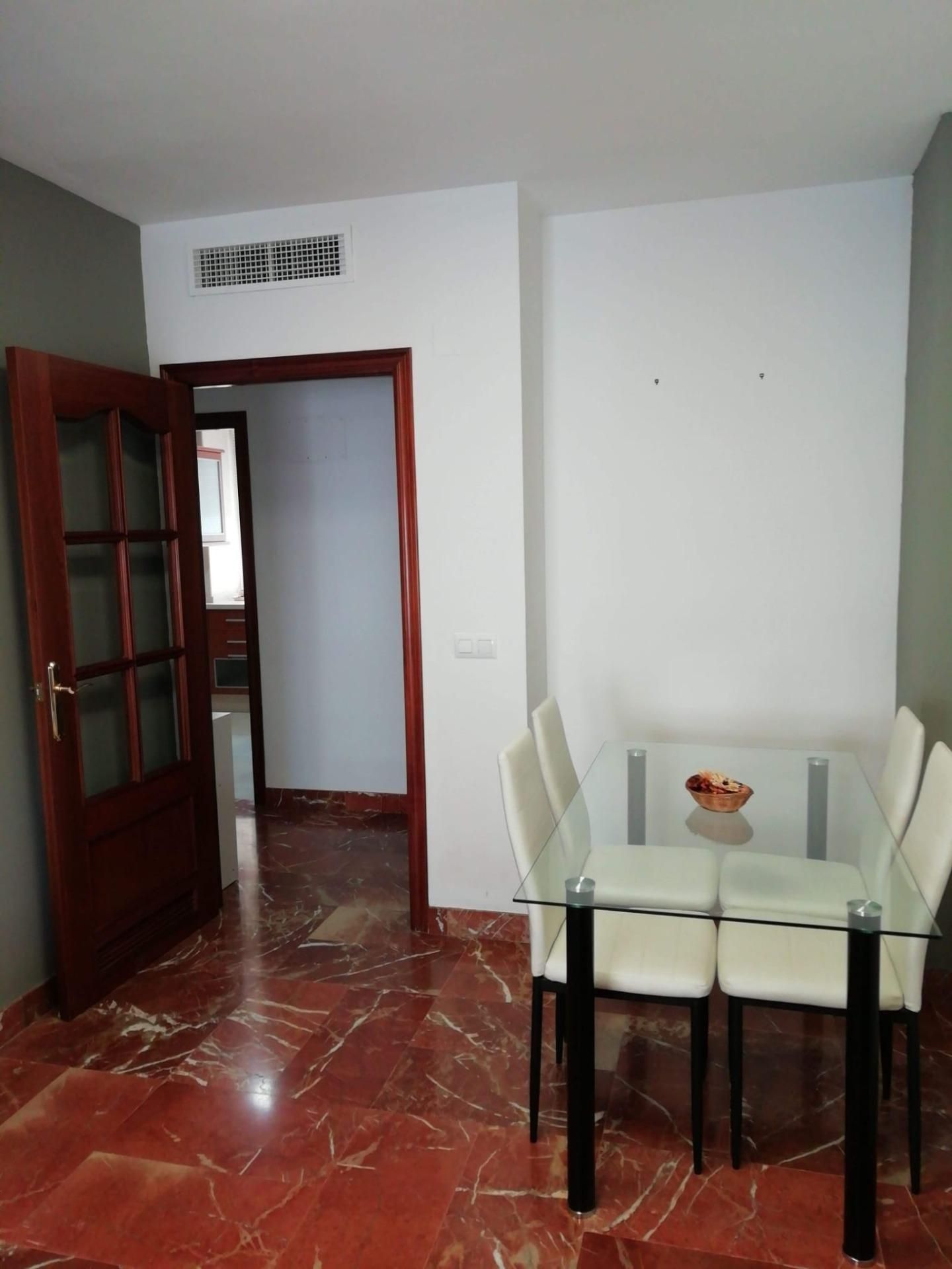 Piso en venta en Calle de Julio Pellicer, Ciudad Jardín - Zoco