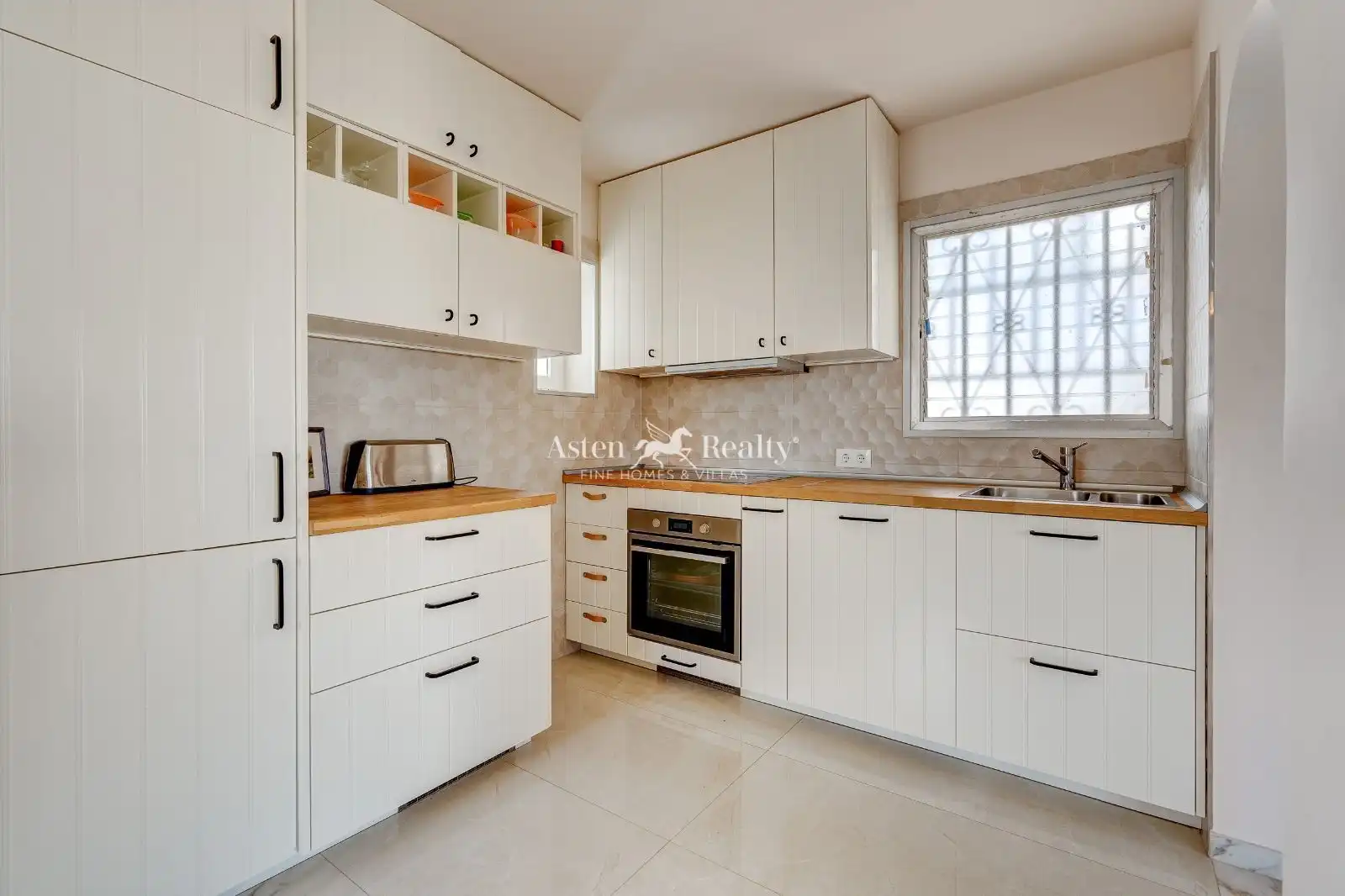 Bungalow con piscina in vendita a Gran Bretaña 6, imagen 4