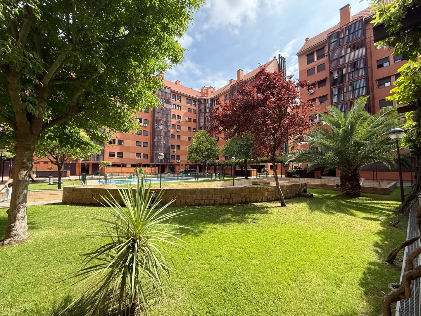 Exterior view of Flat for sale in Madrid  with Air Conditioner, Heating and Storage room