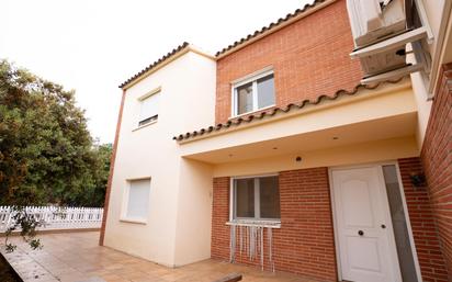 Vista exterior de Casa o xalet en venda en Riudecols amb Aire condicionat, Calefacció i Jardí privat