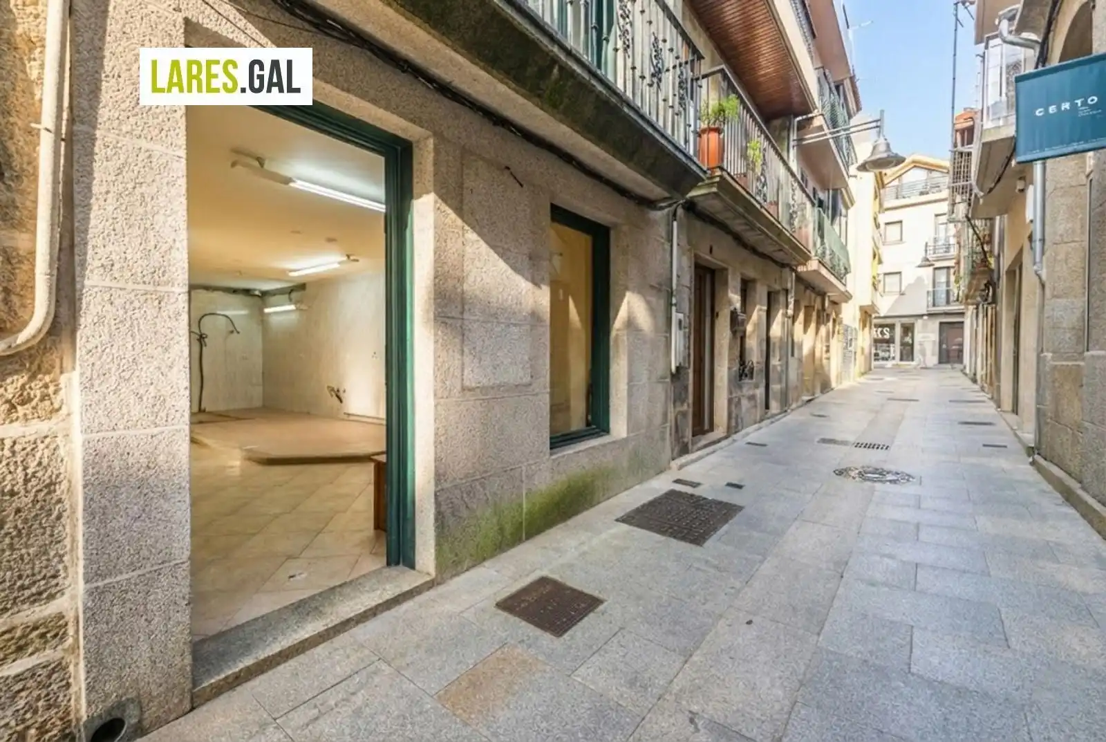 Business premises to rent in Rua Nova