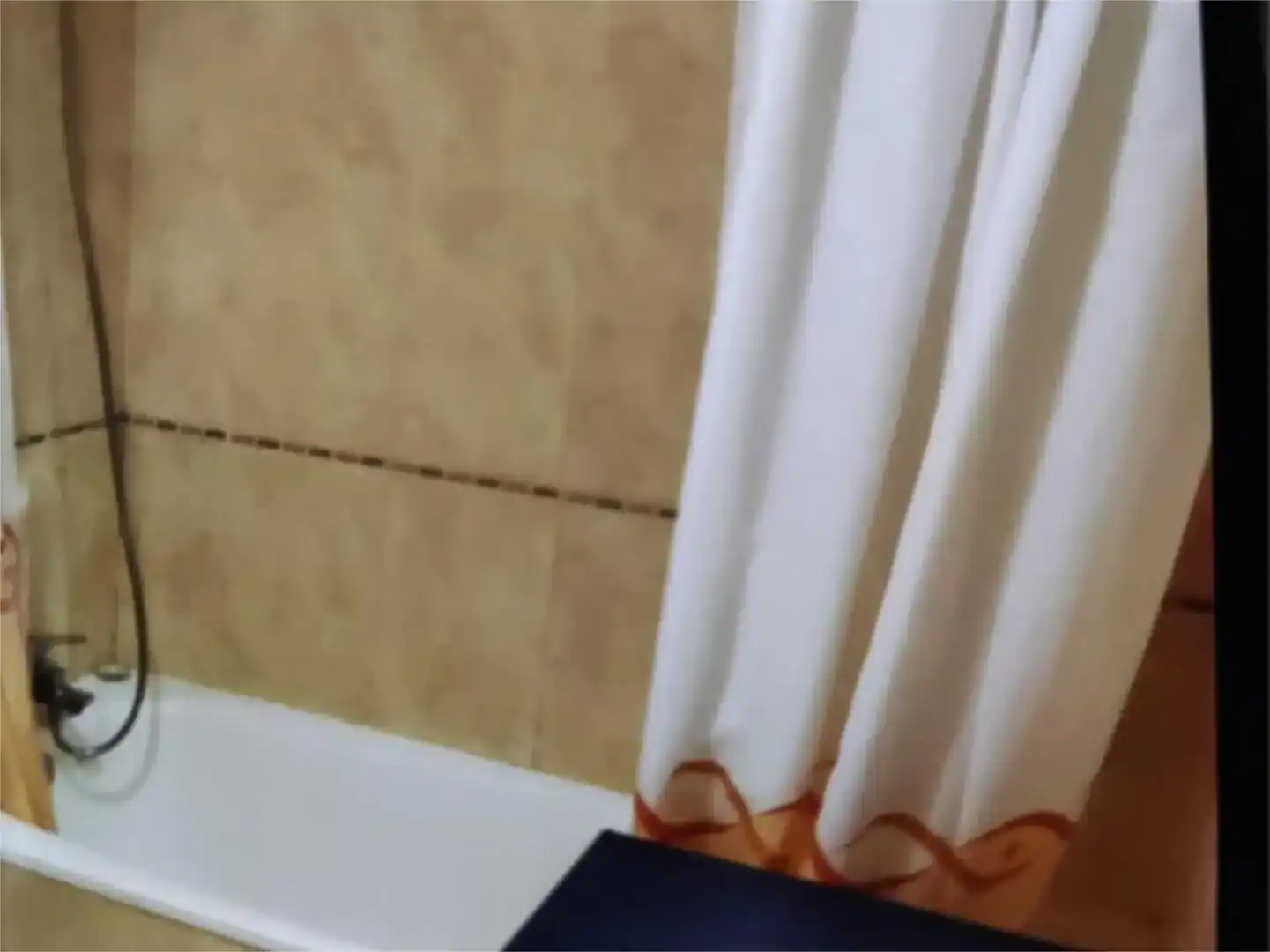 Baño de Apartamento en venta en Ponferrada con Trastero y Amueblado