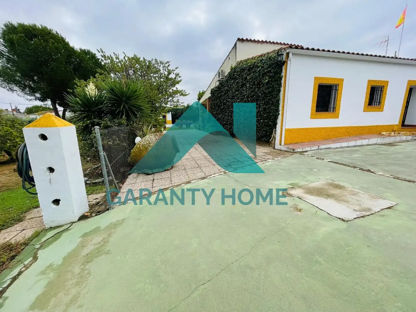 Exterior view of Houses for sale in Casar de Cáceres  with Air Conditioner, Private garden and Terrace