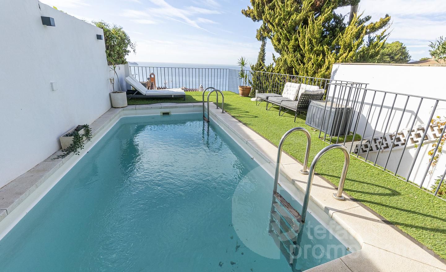 Swimming pool of Single-family semi-detached for sale in Málaga Capital  with Air Conditioner, Heating and Private garden