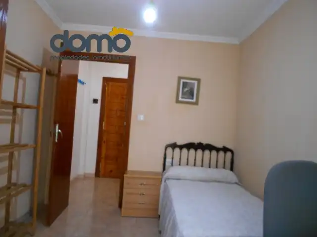 Schlafzimmer von Wohnung zur Miete in Granada mit Heizung, Terrasse und Möbliert