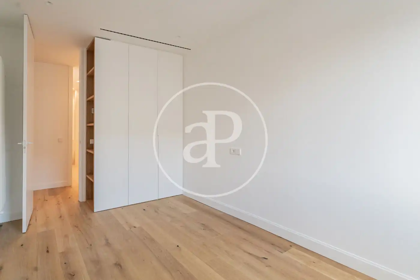 Bedroom of Flat for sale in Madrid  with Air Conditioner, Heating and Terrace