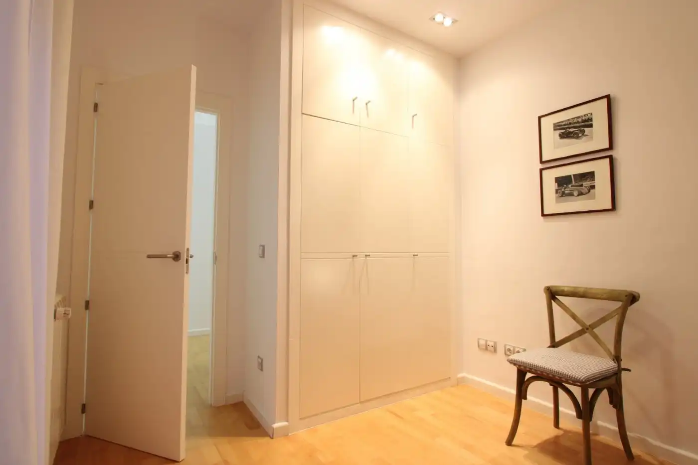 Bedroom of Detached homes for rent in La Pobla de Vallbona  with Air Conditioner, Heating and Parquet flooring