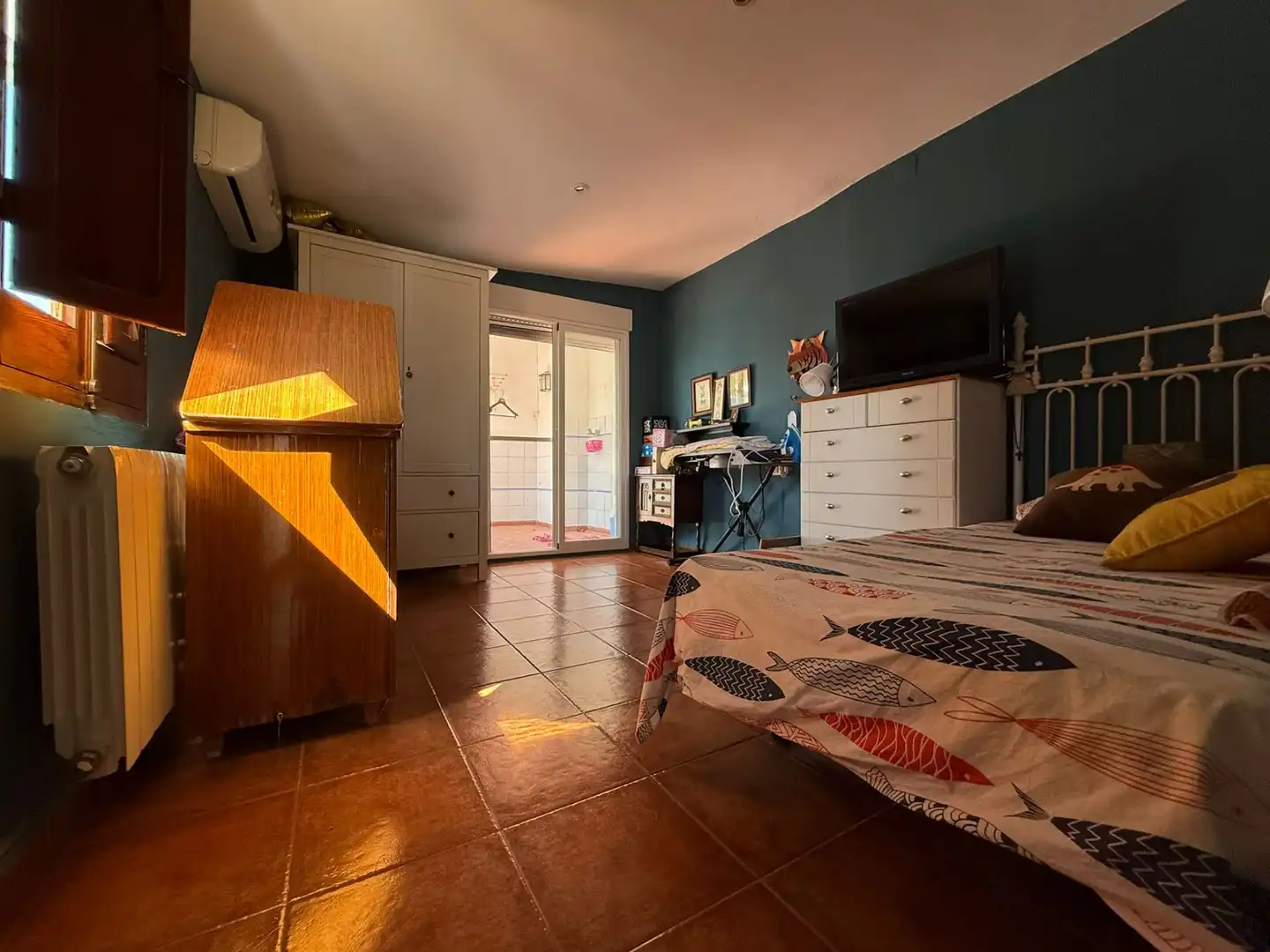 Bedroom of Houses for sale in La Pobla de Vallbona  with Air Conditioner, Heating and Private garden