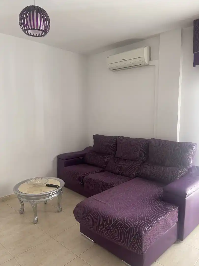 Sala d'estar de Pis en venda en Baza amb Aire condicionat i Balcó