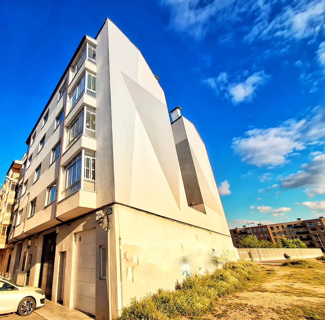 Vista exterior de Piso en venta en Aranda de Duero con Calefacción, Trastero y Horno