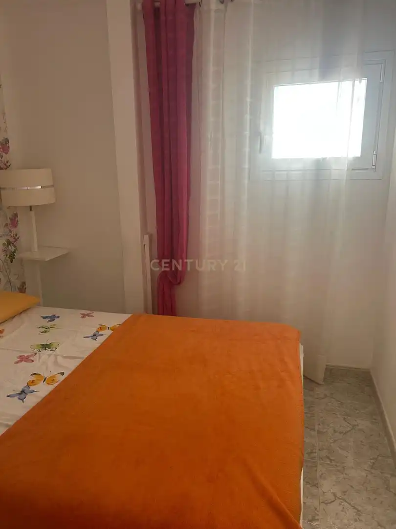 Habitación de Apartamento en venta en Calpe / Calp con Aire acondicionado, Jardín privado y Microondas