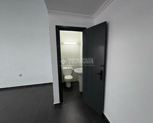 Bathroom of Premises to rent in Barbate