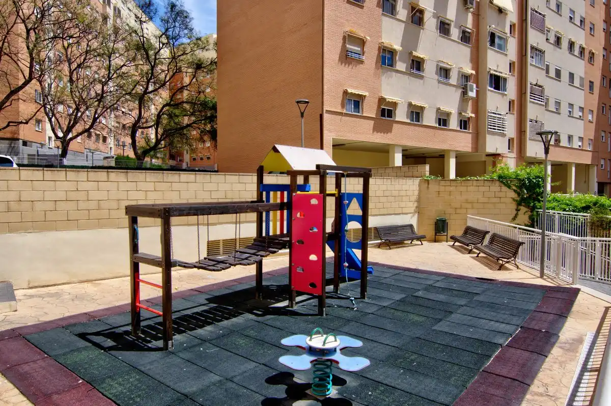 Terraza de Piso en venta en Alicante / Alacant con Calefacción y Piscina