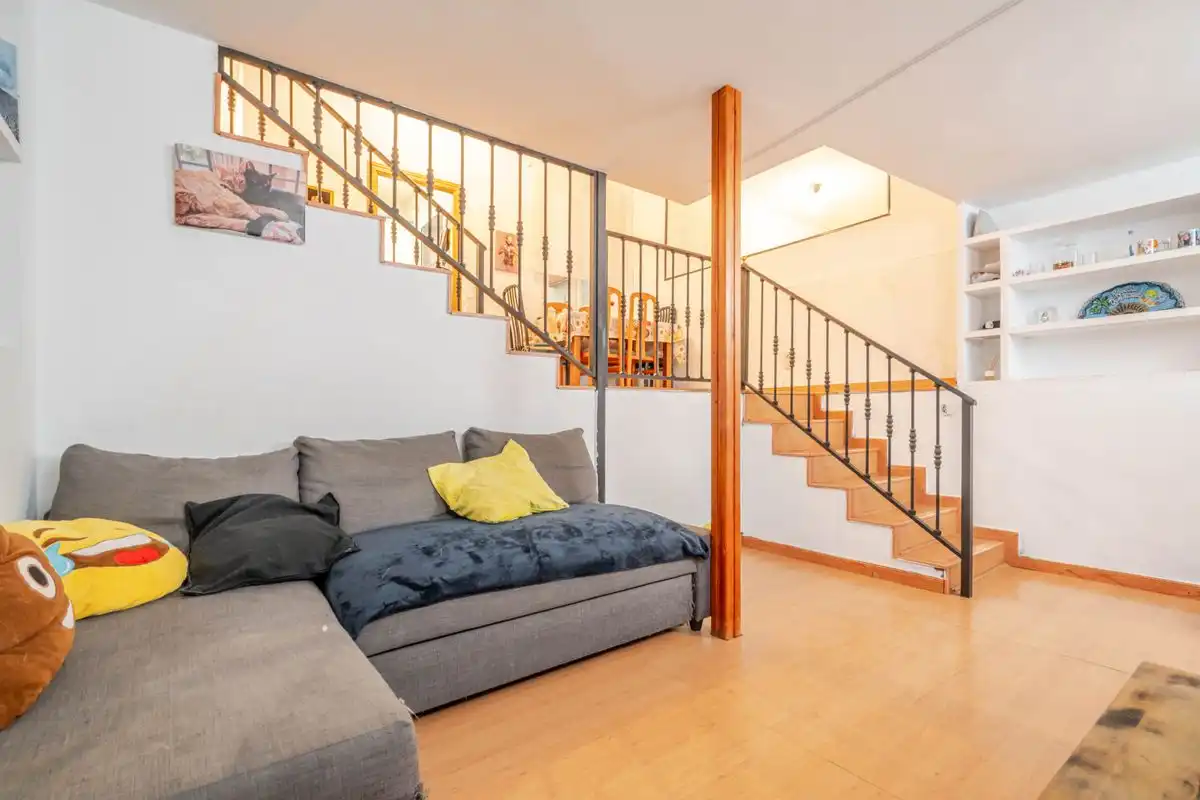Sala d'estar de Planta baixa en venda en Madrid amb Calefacció, Terrassa i Balcó