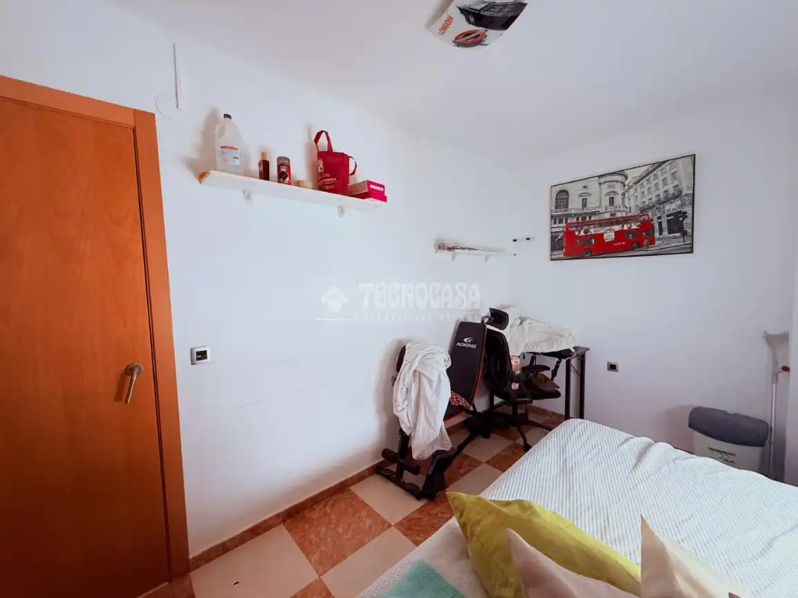 Schlafzimmer von Wohnung zum Verkauf in Mislata mit Klimaanlage, Möbliert und Balkon