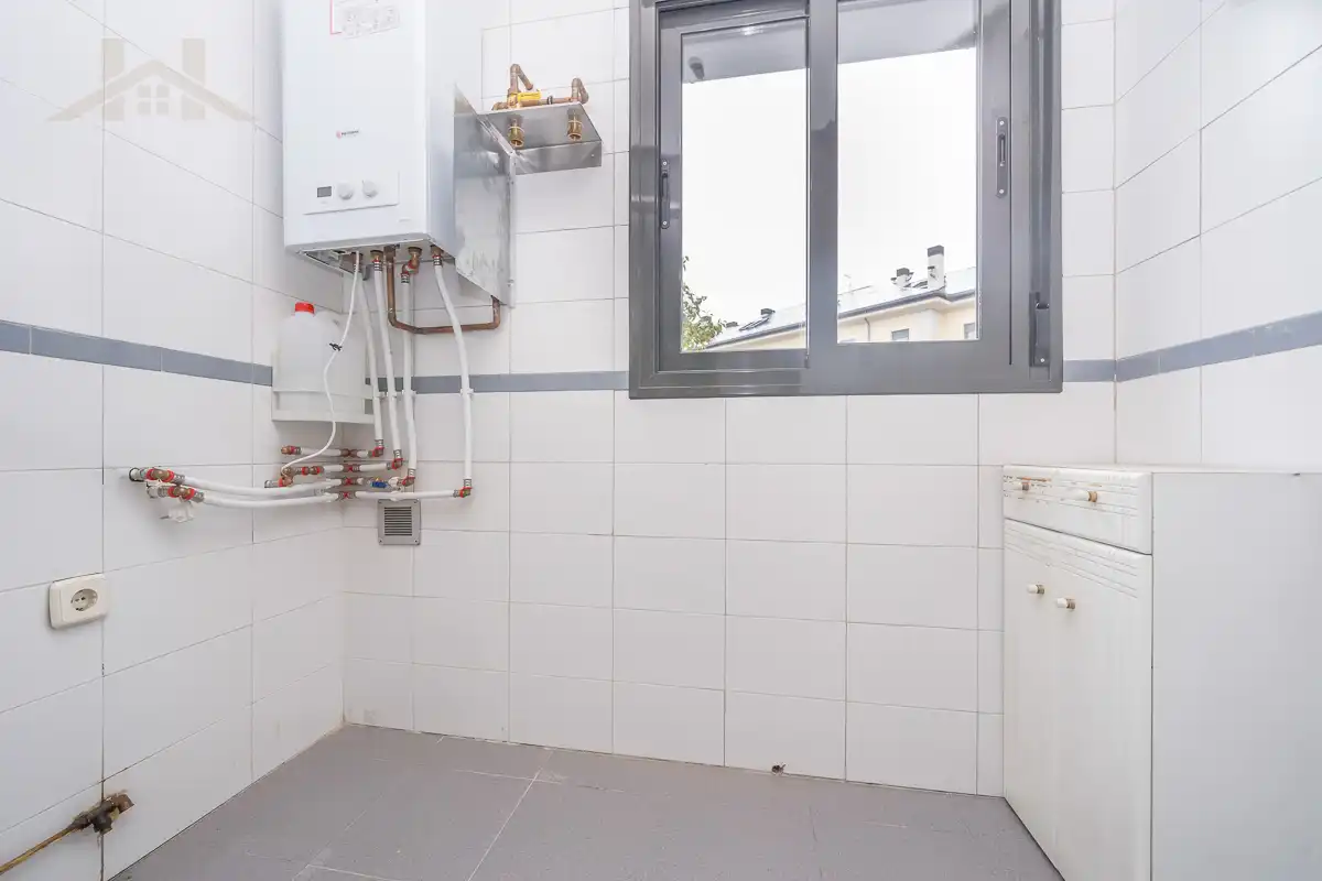 Baño de Piso en venta en El Escorial con Calefacción, Parquet y Trastero