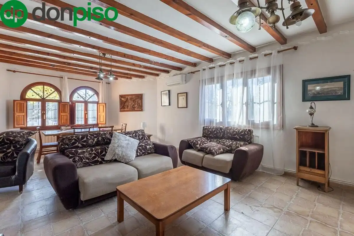 Sala d'estar de Finca rústica en venda en Moraleda de Zafayona amb Aire condicionat, Calefacció i Piscina