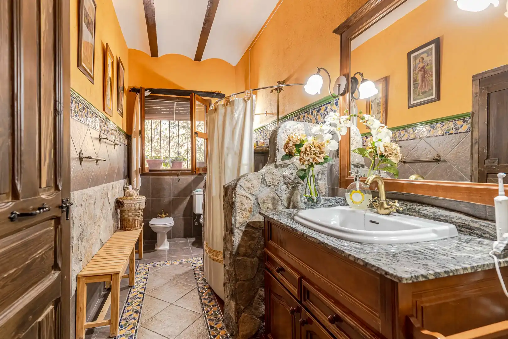 Baño de Casa o chalet en venta en Huelma con Jardín privado y Sauna