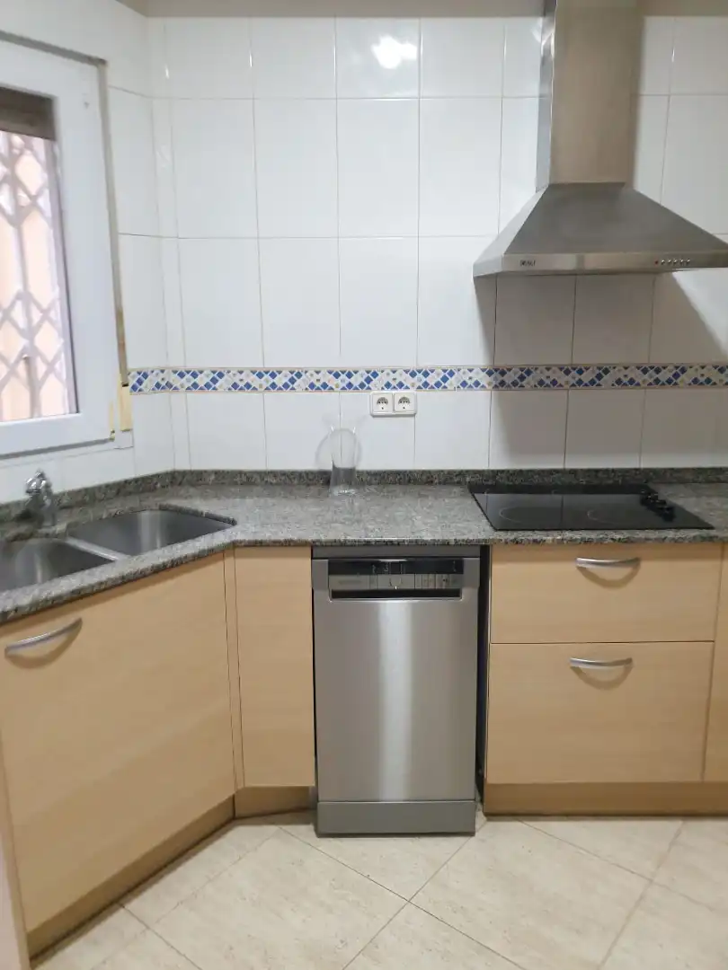 Cocina de Casa adosada de alquiler en Càlig con Jardín privado, Terraza y Amueblado