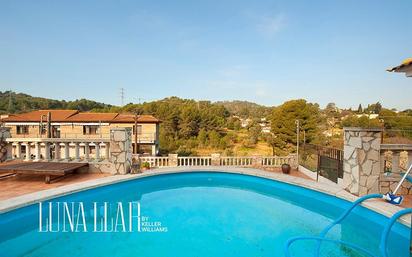 Swimming pool of House or chalet for sale in Sant Boi de Llobregat  with Air Conditioner, Heating and Private garden