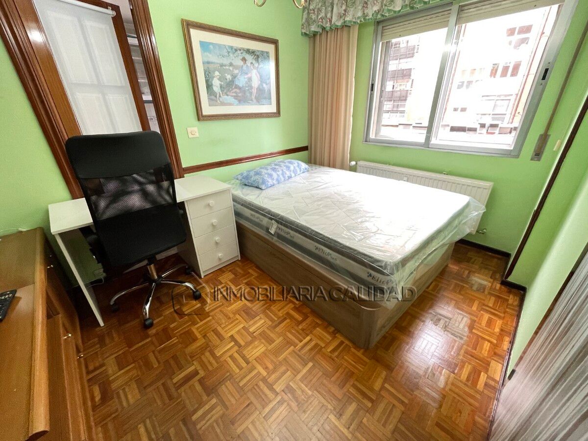 Bedroom of Flat to rent in Burgos Capital  with Heating and Furnished