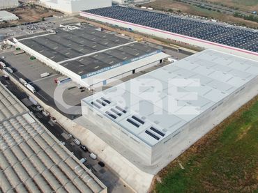 Nau industrial de lloguer a Carrer de Montmell 4