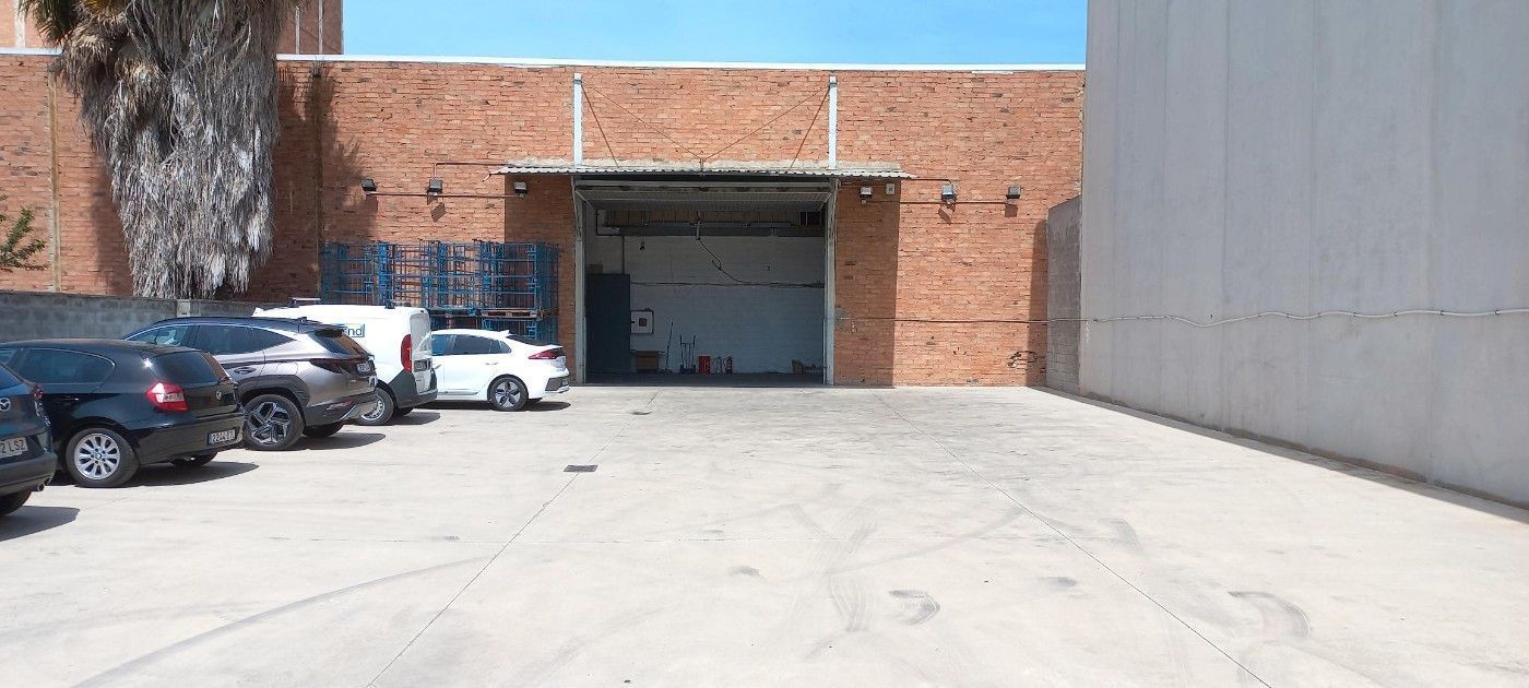 Nau industrial de lloguer a Centre